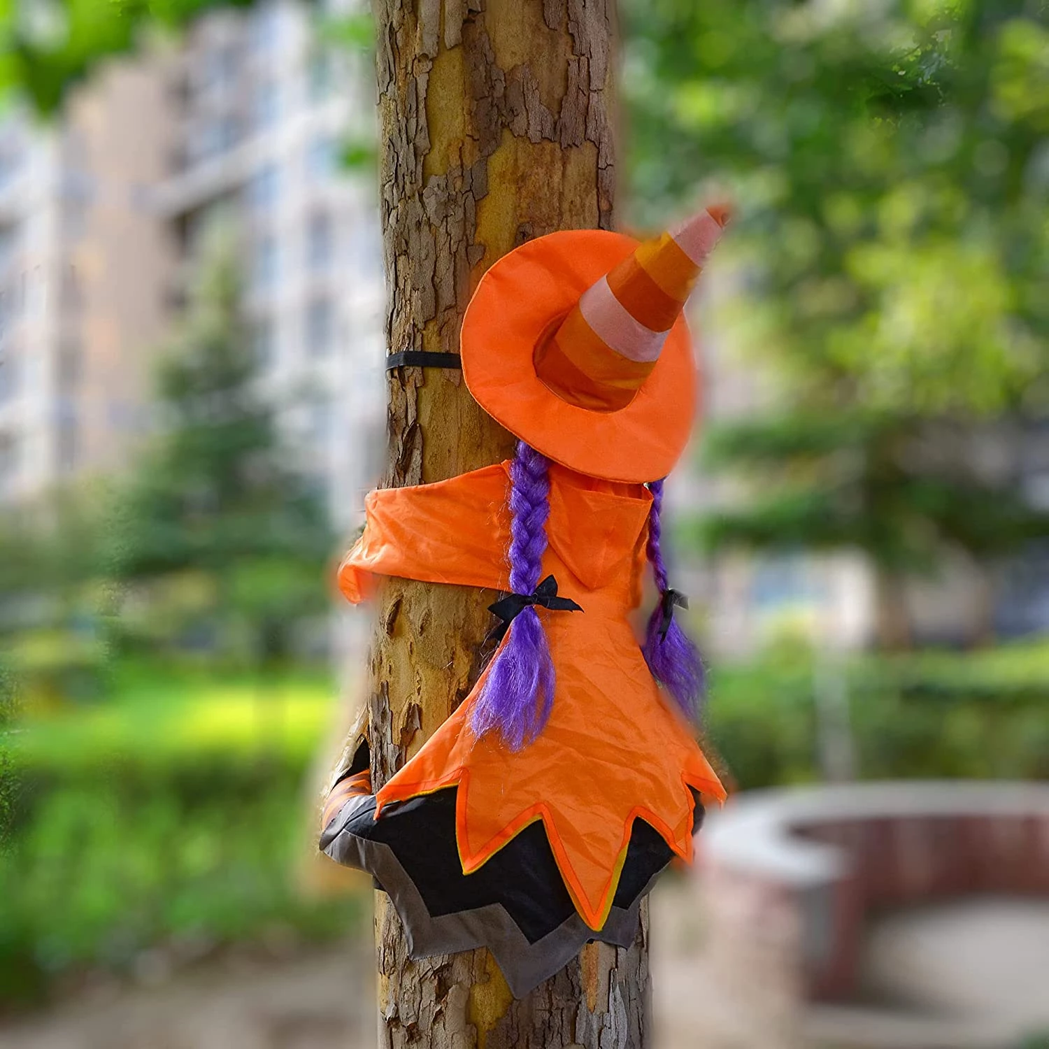 Joyin Cute Crashing Witch (Orange) - Halloween Decorations 5 Joyin Cute Crashing Witch (Orange) - Halloween Decorations - Image 5